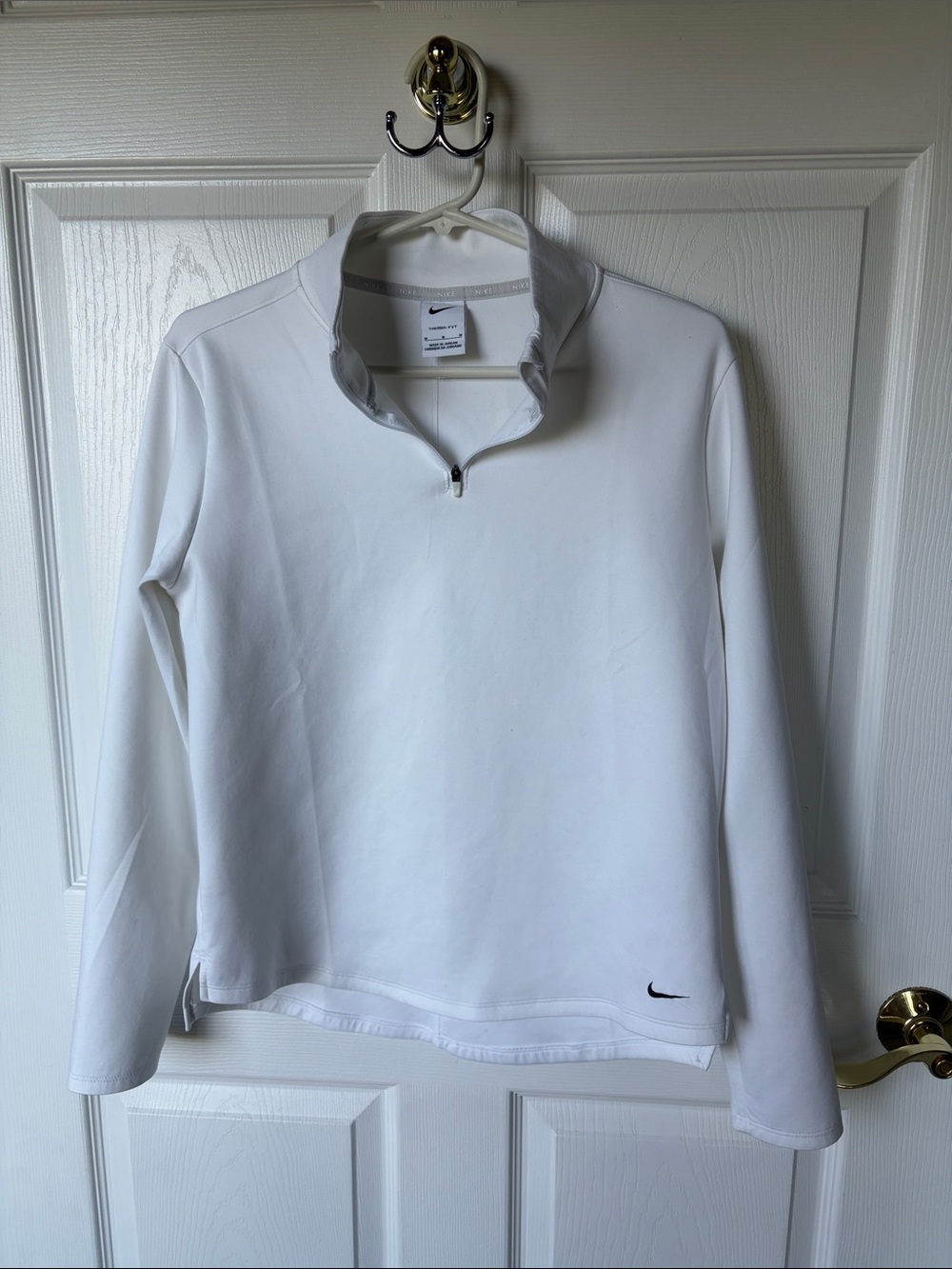 Nike Women’s White Quarter-Zip Pullover with Small Swoosh